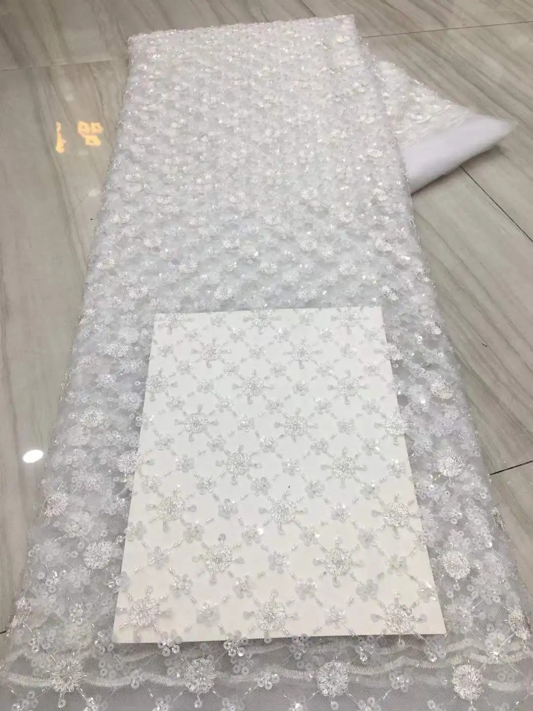 ī Tulle 丣 ̽  2025  ׹     ̽ ڼ ٴ  巹 5 ߵ